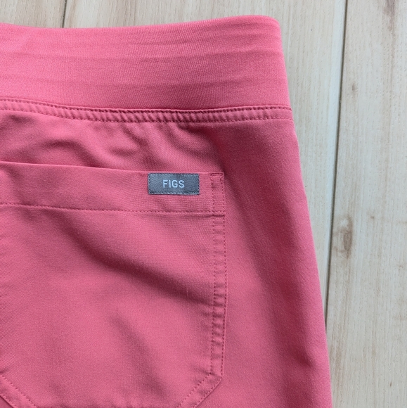 New Figs Livingston scrub pants desert rose - Picture 5 of 15